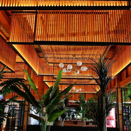 Gardenland Resort Bushat 外观 照片