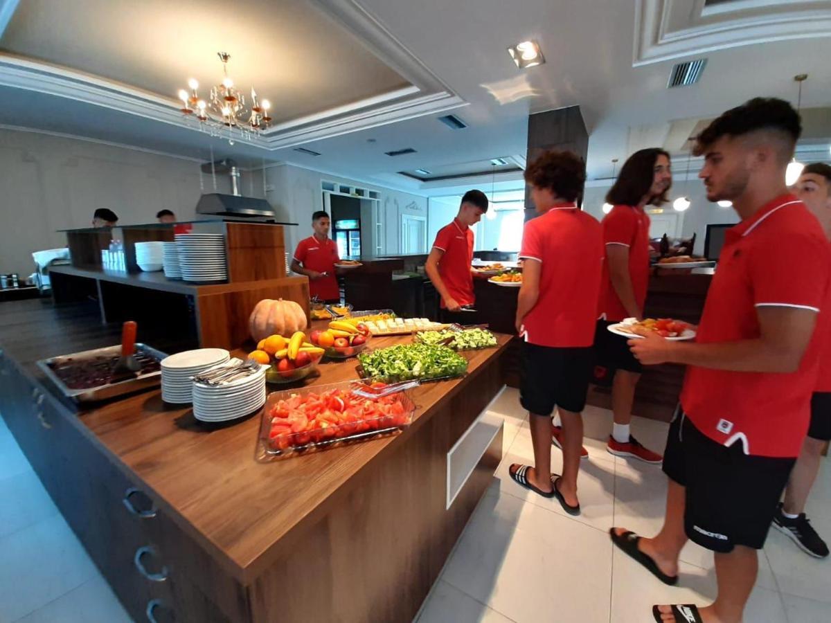 Gardenland Resort Bushat 外观 照片