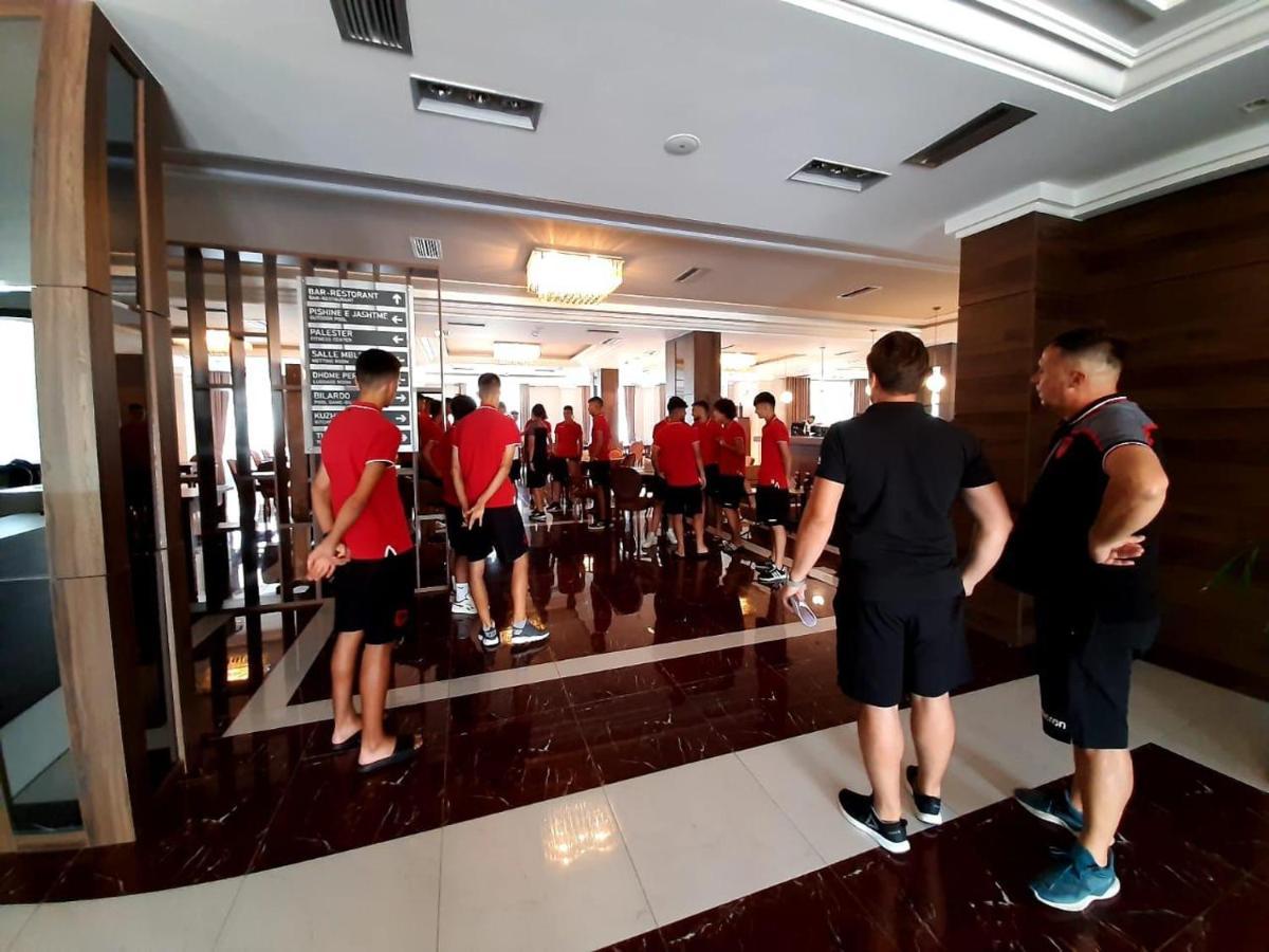Gardenland Resort Bushat 外观 照片