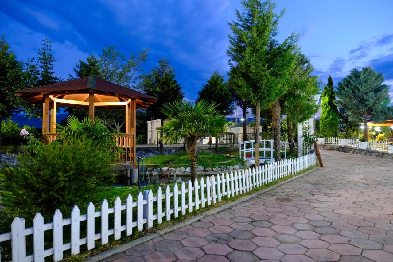 Gardenland Resort Bushat 外观 照片