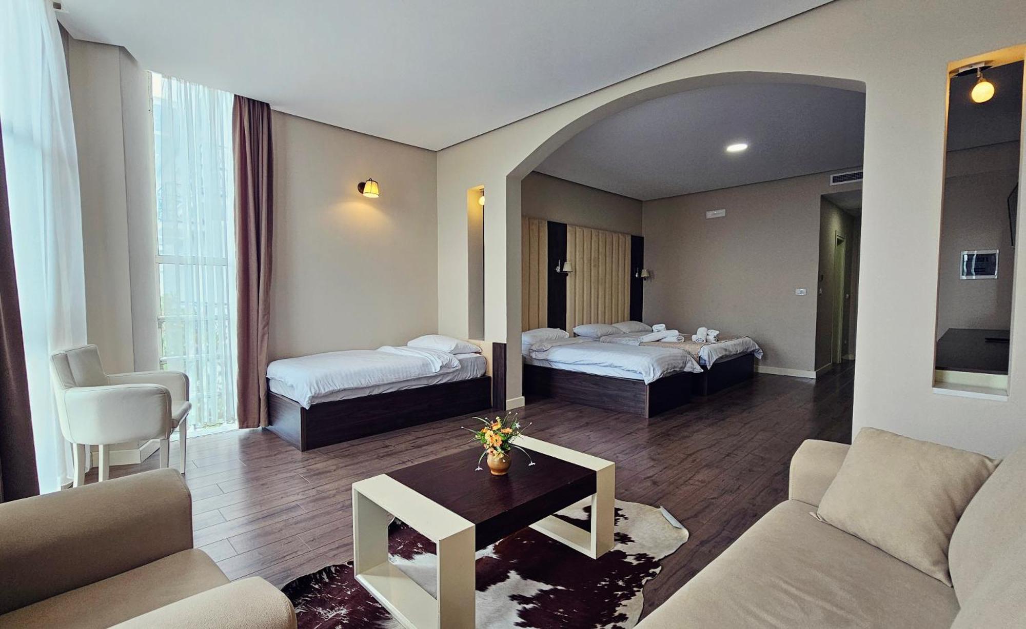 Gardenland Resort Bushat 外观 照片